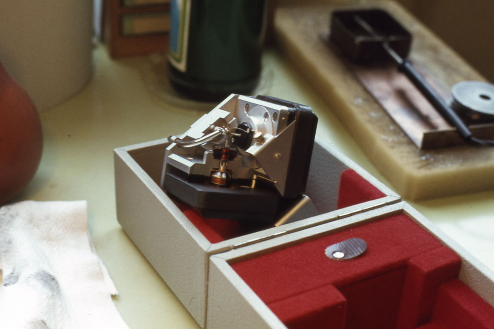 Neumann SX68 Cutter Head showing exposed coil